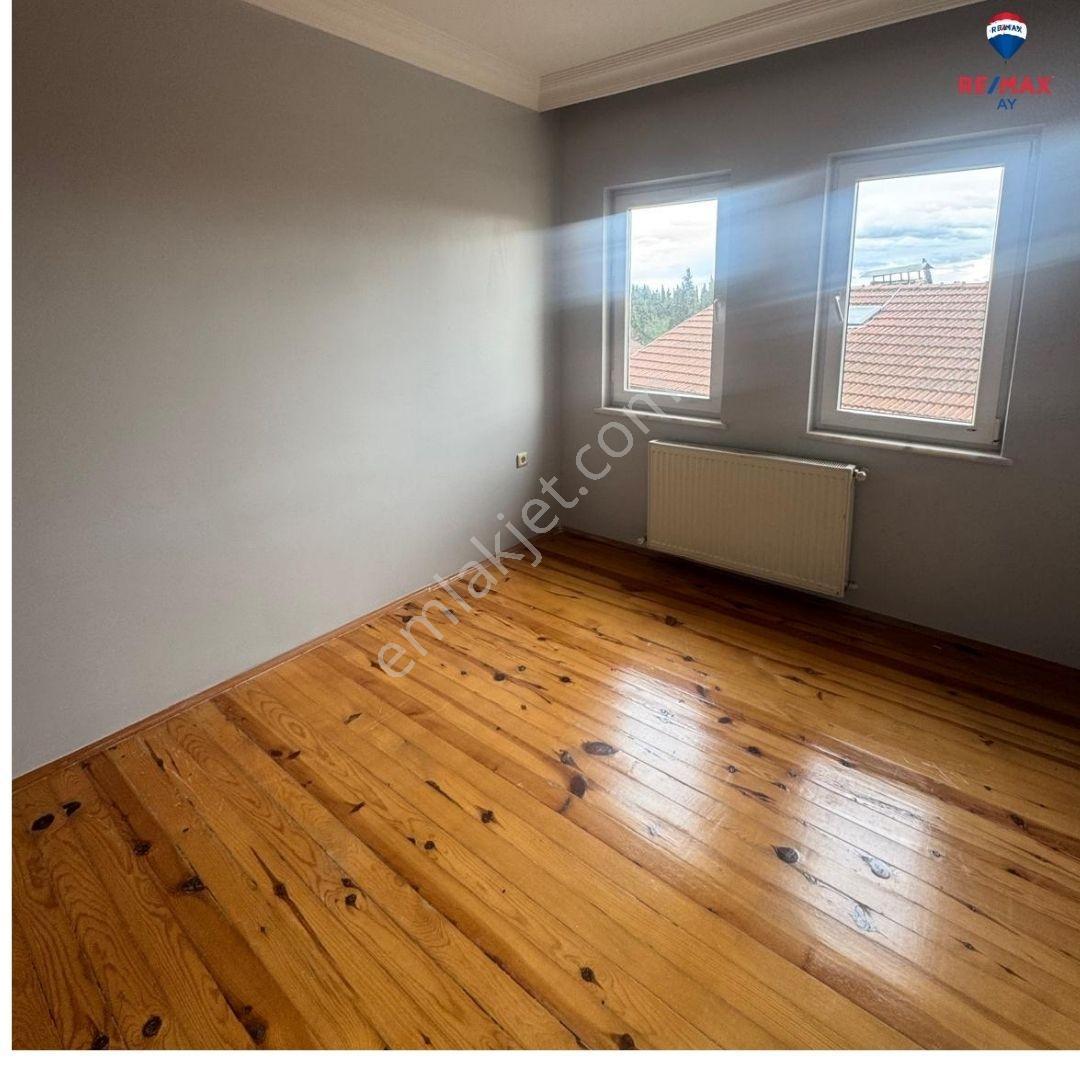 Re/max Ay'dan Serdivan Kemalpaşada Yatırımlık Müstakil Ev - Görsel 2