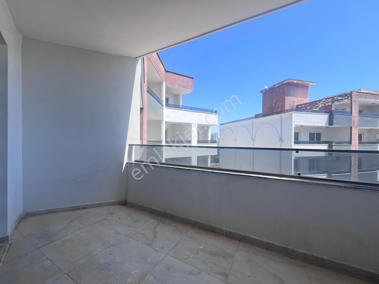 Erdemli Limonlu’da Kiralık 2+1 Geniş Daire – Havuzlu Site İçerisinde! 🌴🏡 - Görsel 2