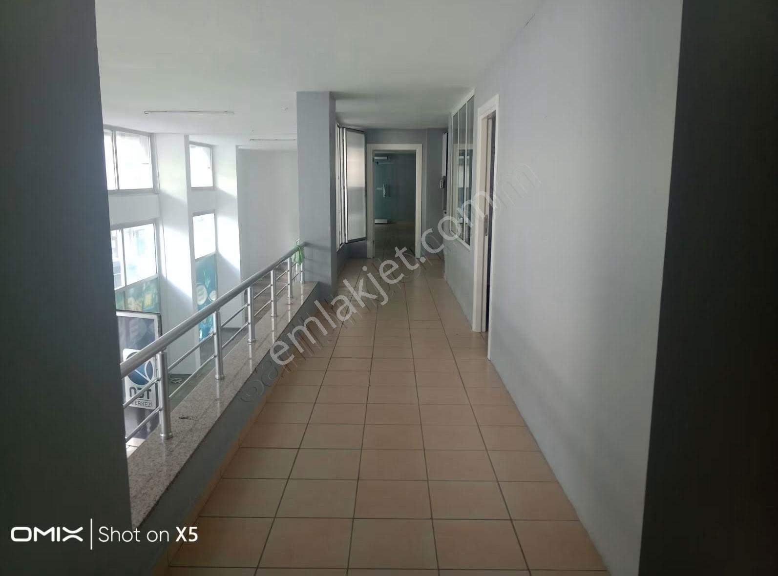 Pendik Çamçeşmede Kiralık Asma Katlı Kombili 200m2 Dükkan - Görsel 12
