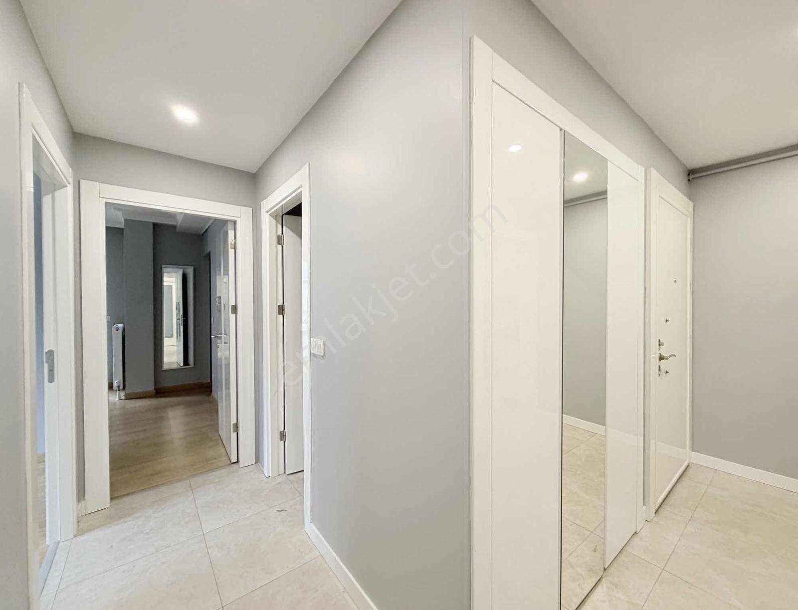 Erenköy'de Satılık 3+1 85 M² Boş Daire Cadde & Marmaray Yakını - Görsel 23
