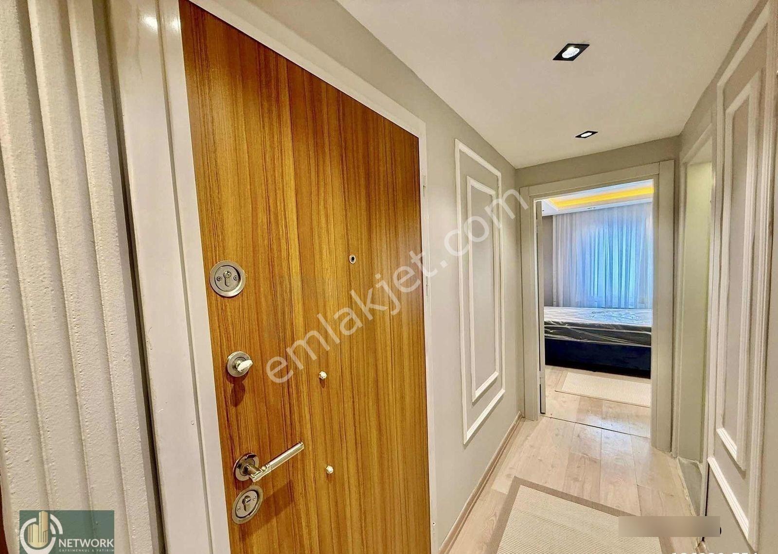 +37.000 Tl Hazır Kiracılı+cadde Dibi Ulaşım'a Yakın Eşyalı 1+1
