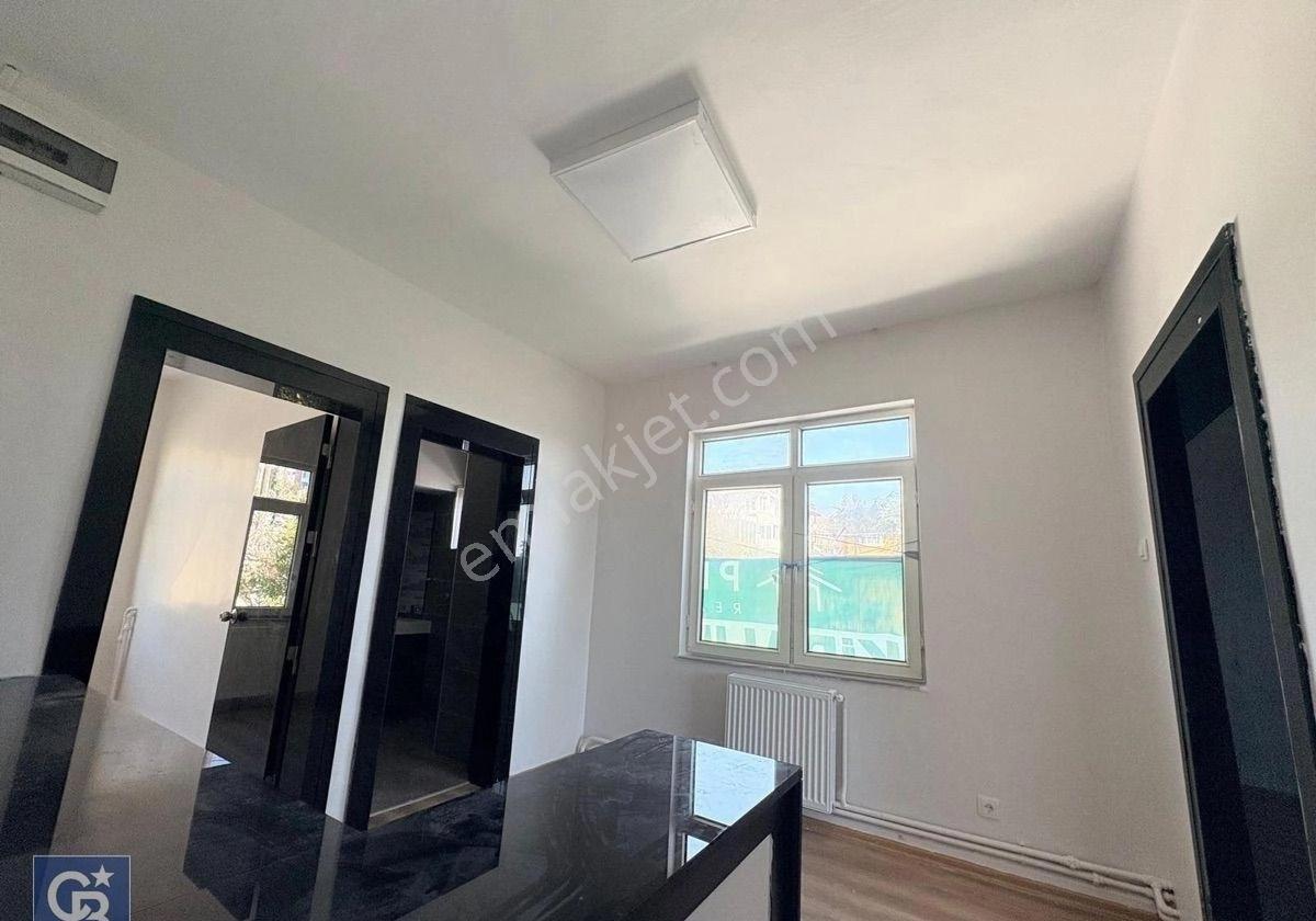 Etiler Hareket Sitesinde Kurumsala Uygun Kiralık Villa 250m2 - Görsel 23