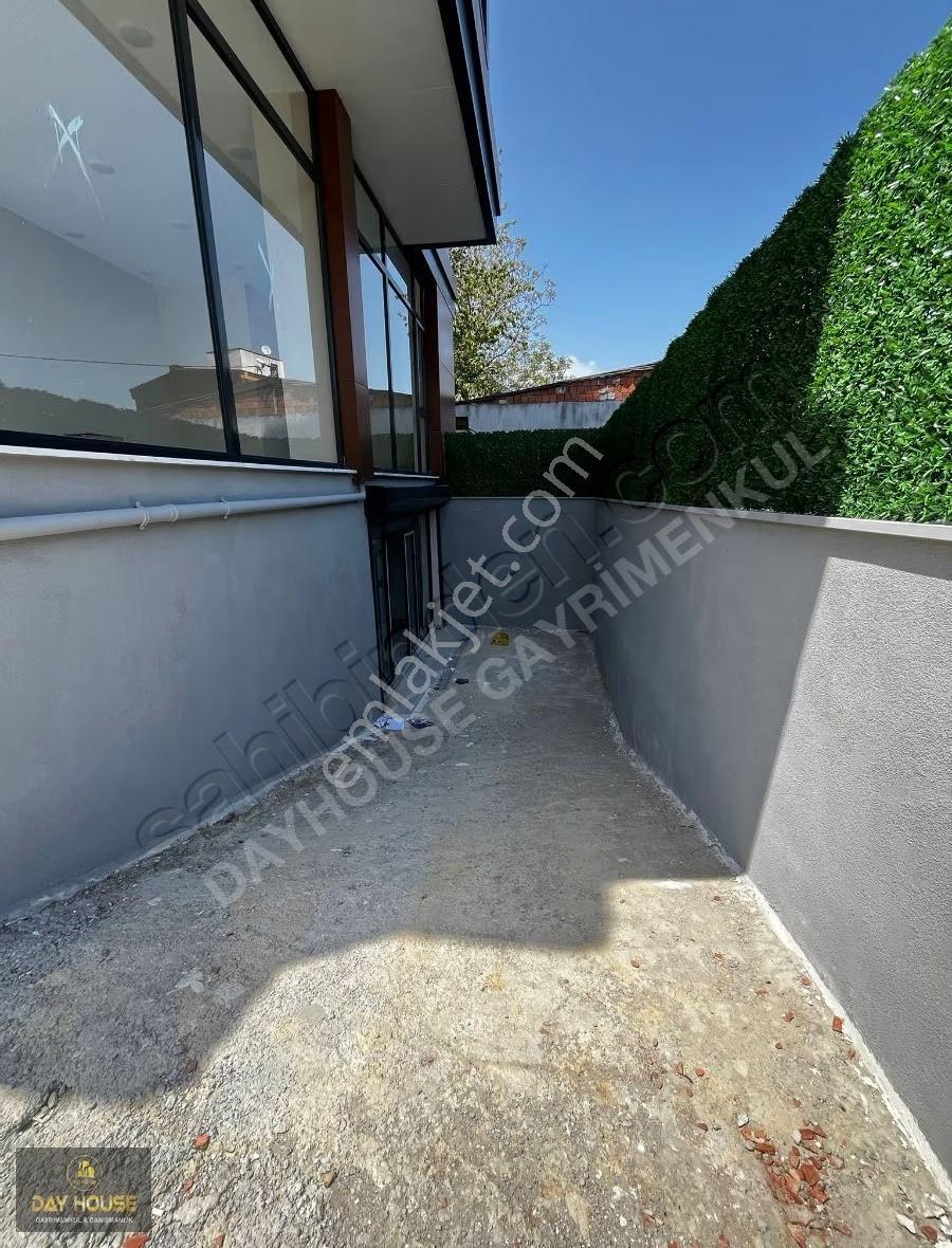 Day House'den Sıfır Anahtar Teslim Düz Giriş Depolu Dükkan - Görsel 17