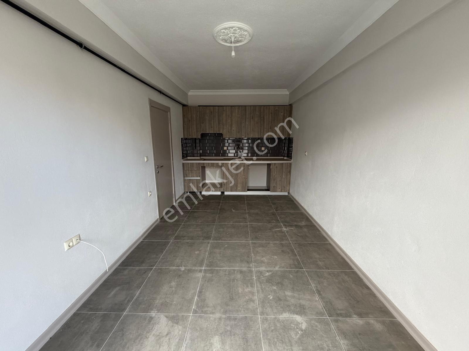 Havuzlu Sitede Kat Mülkiyetli 1+1 Satılık Muhteşem Daire - Görsel 16