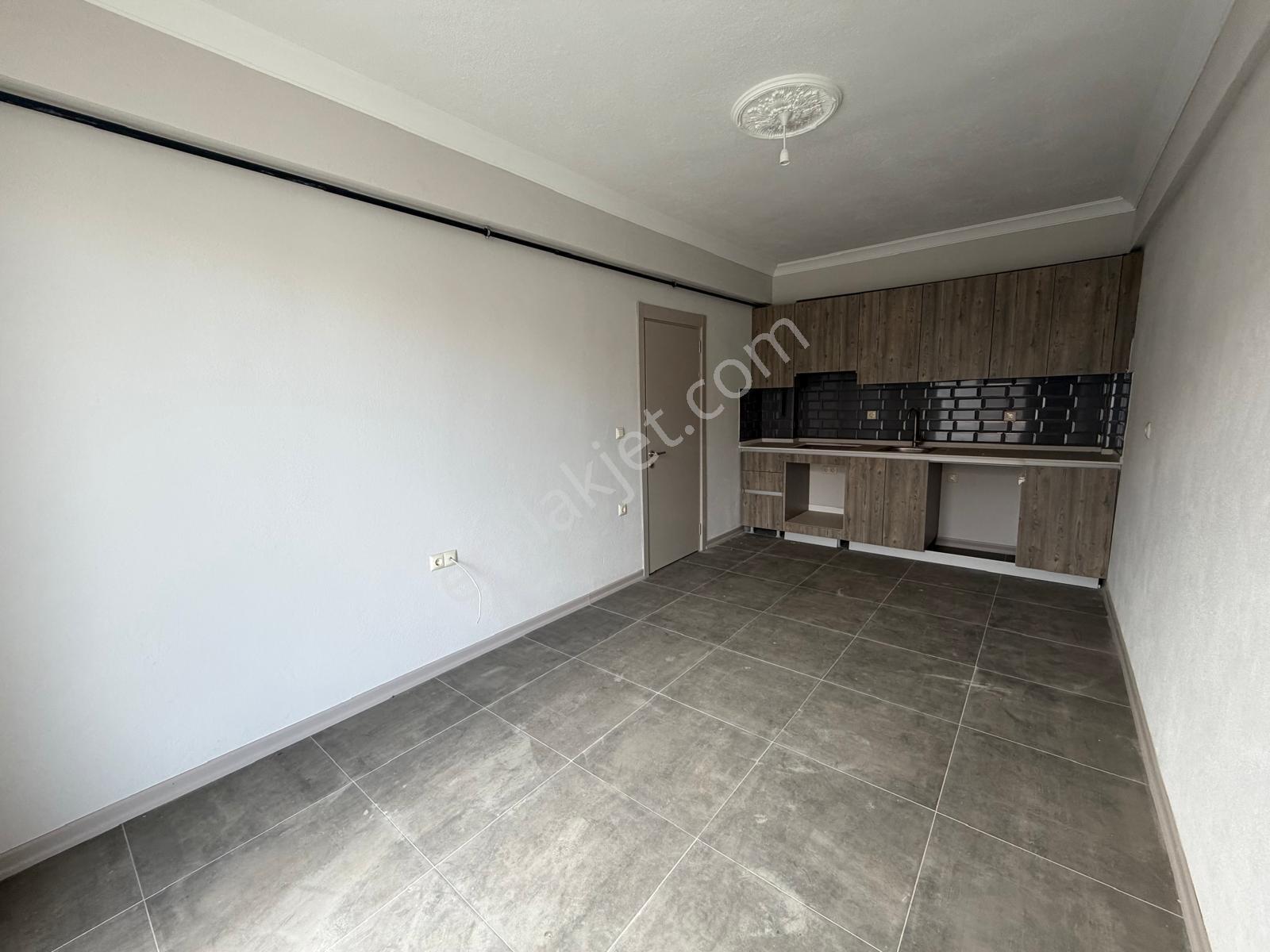 Havuzlu Sitede Kat Mülkiyetli 1+1 Satılık Muhteşem Daire - Görsel 21