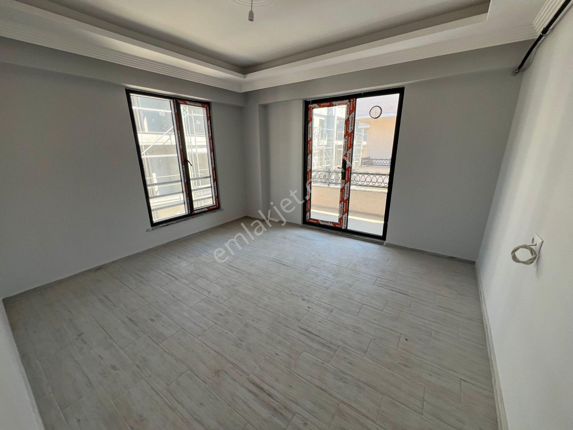 Karasu Çiğdem Emlak İle Satılık Havuzlu Lüks Sitede Sıfır Daire - Görsel 18