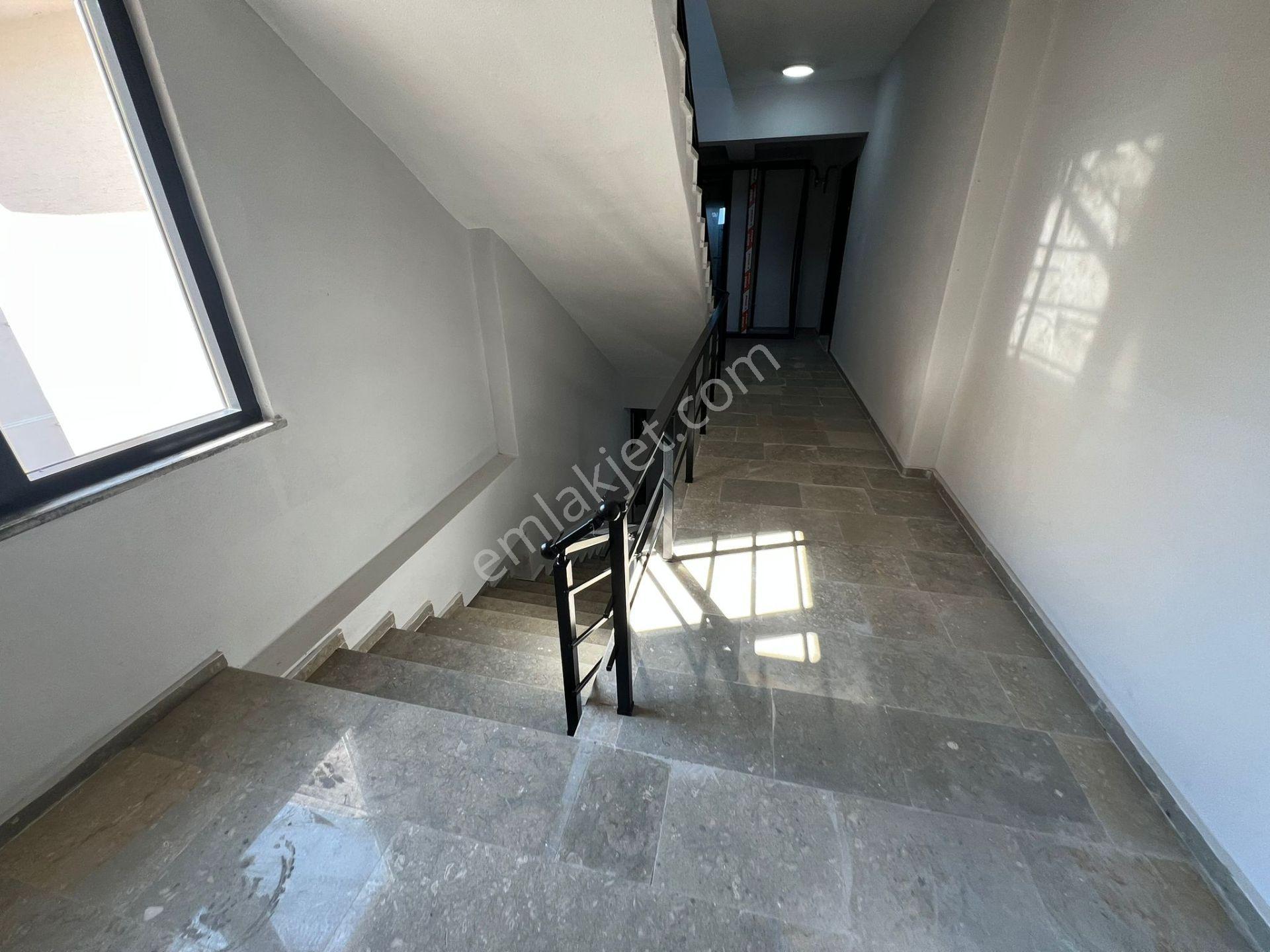 Karasu Çiğdem Emlak İle Satılık Havuzlu Lüks Sitede Sıfır Daire - Görsel 10