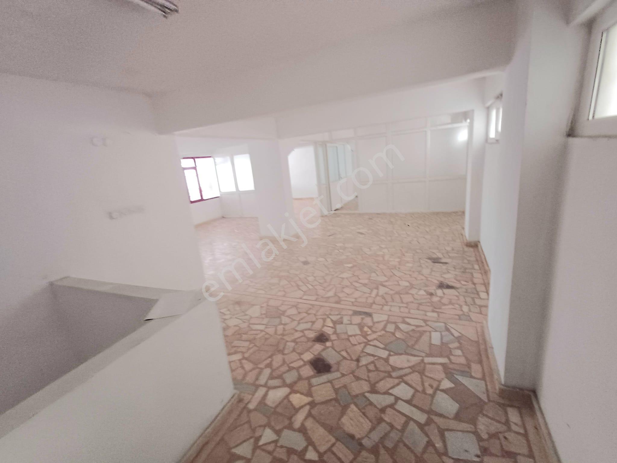 Maltepe Fındıklı 300m² Ofis Katlı Dükkan - Görsel 10