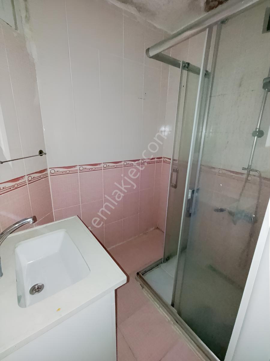 Çekmeköy Belediyesi'nin Karşısında 2+1 Kiralık Daire - Görsel 8