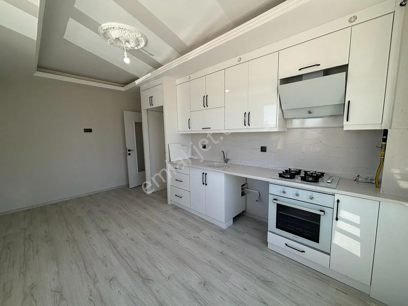 Yaman'dan Bolvadin İhsaniye Mah. 3+1 Kiralık Sıfır Daire - Görsel 6