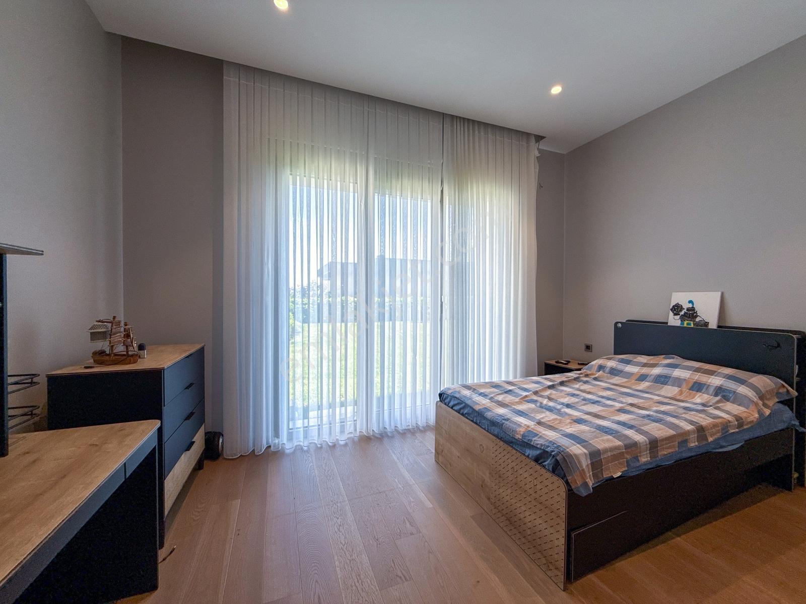 Manzara Vadi 'de Havuzlu Modern Tek Katlı 6+1 Villa - Görsel 22