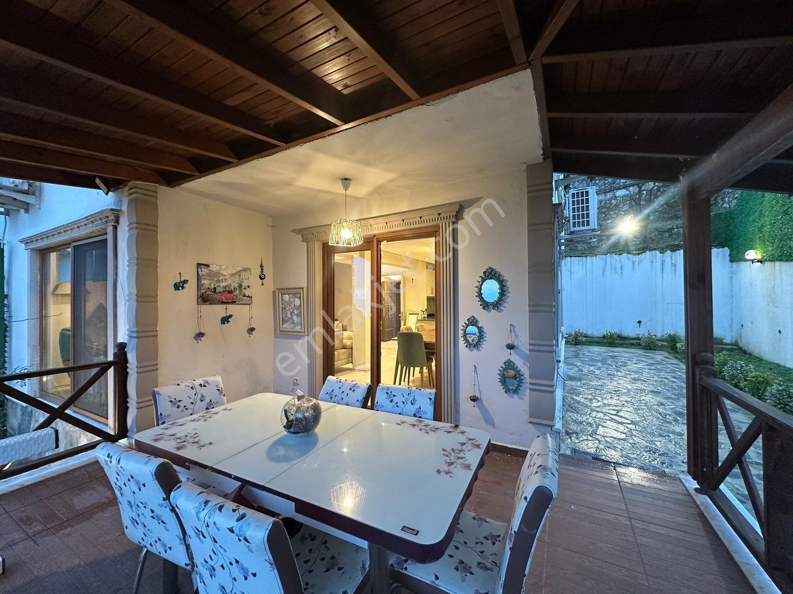 Sapanca Kurtköy Dibektaş Mahallesinde Göl Manzaralı Villa - Görsel 12