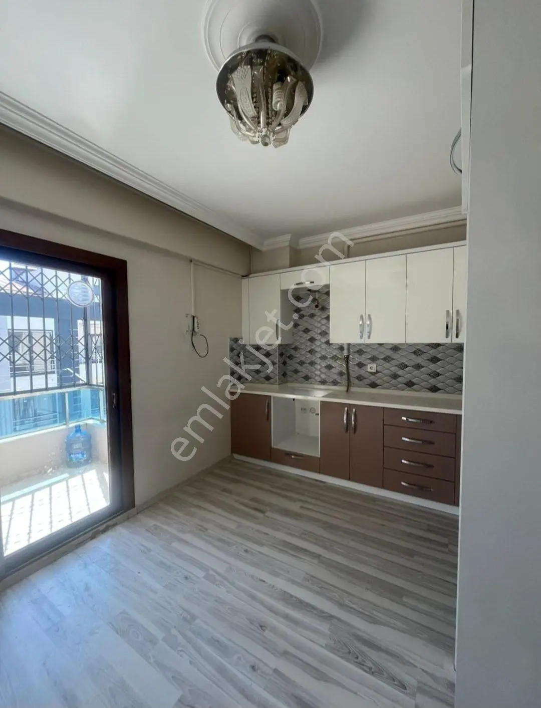 Ödemiş Mimar Sinan'da Cadde Üstü Ferah 4+1 Dubleks Daire - Görsel 3