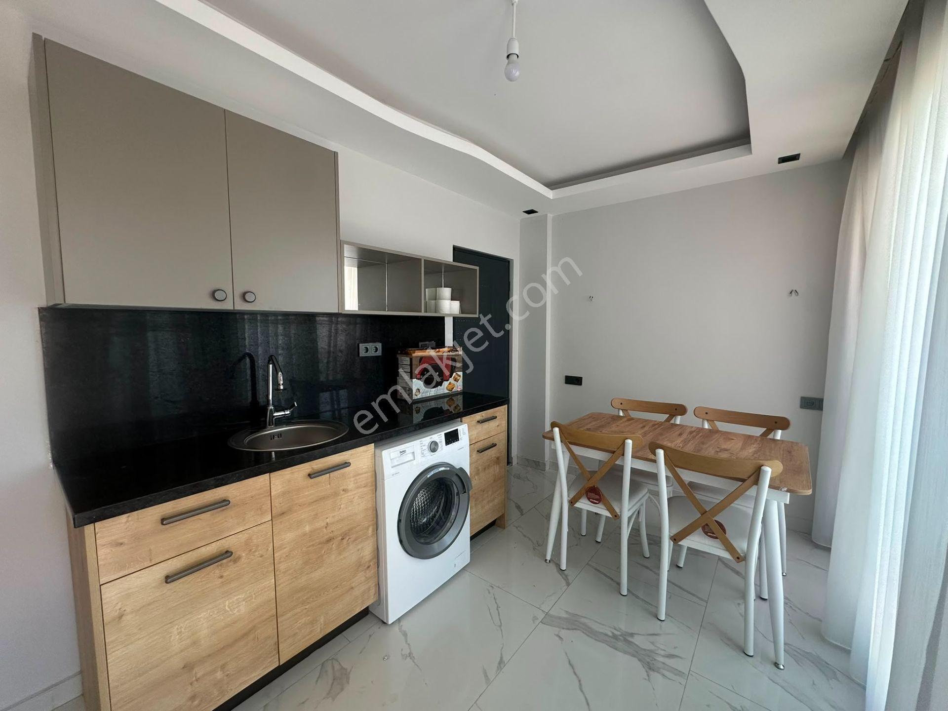 Deniz Manzaralı Eşyalı Tripleks Özel Havuzlu Villa - Görsel 15