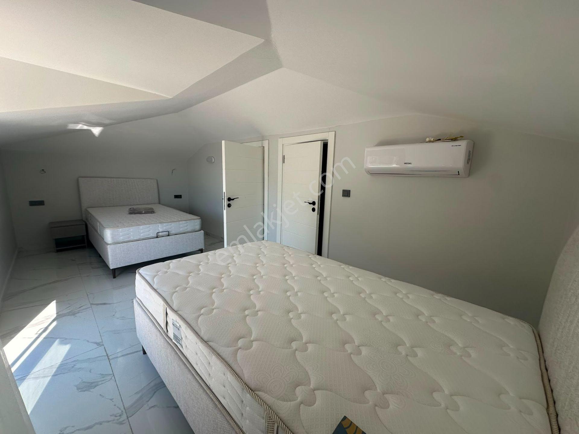 Deniz Manzaralı Eşyalı Tripleks Özel Havuzlu Villa - Görsel 20