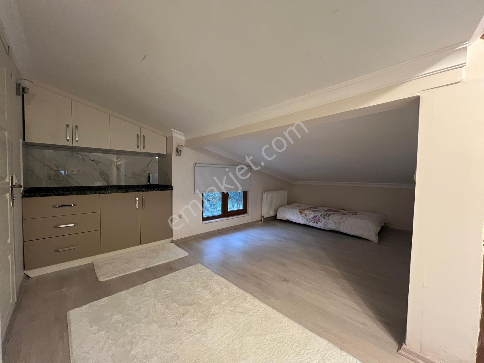 Sapanca Kurtköy Dibektaş Mahallesinde Göl Manzaralı İkiz Villa - Görsel 22