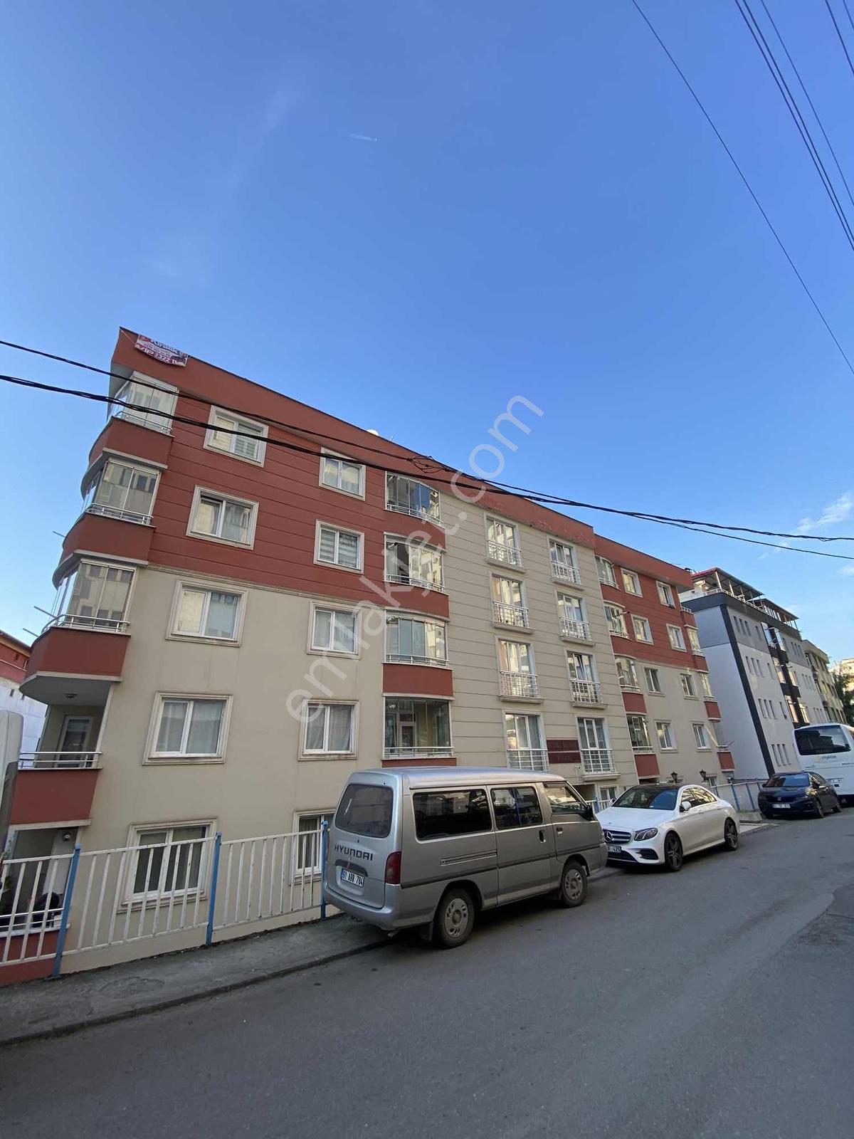 Vip Gayrimenkul'den 2 Nolu Beşirli Mah. Ferah 3+1 Kiralık Daire