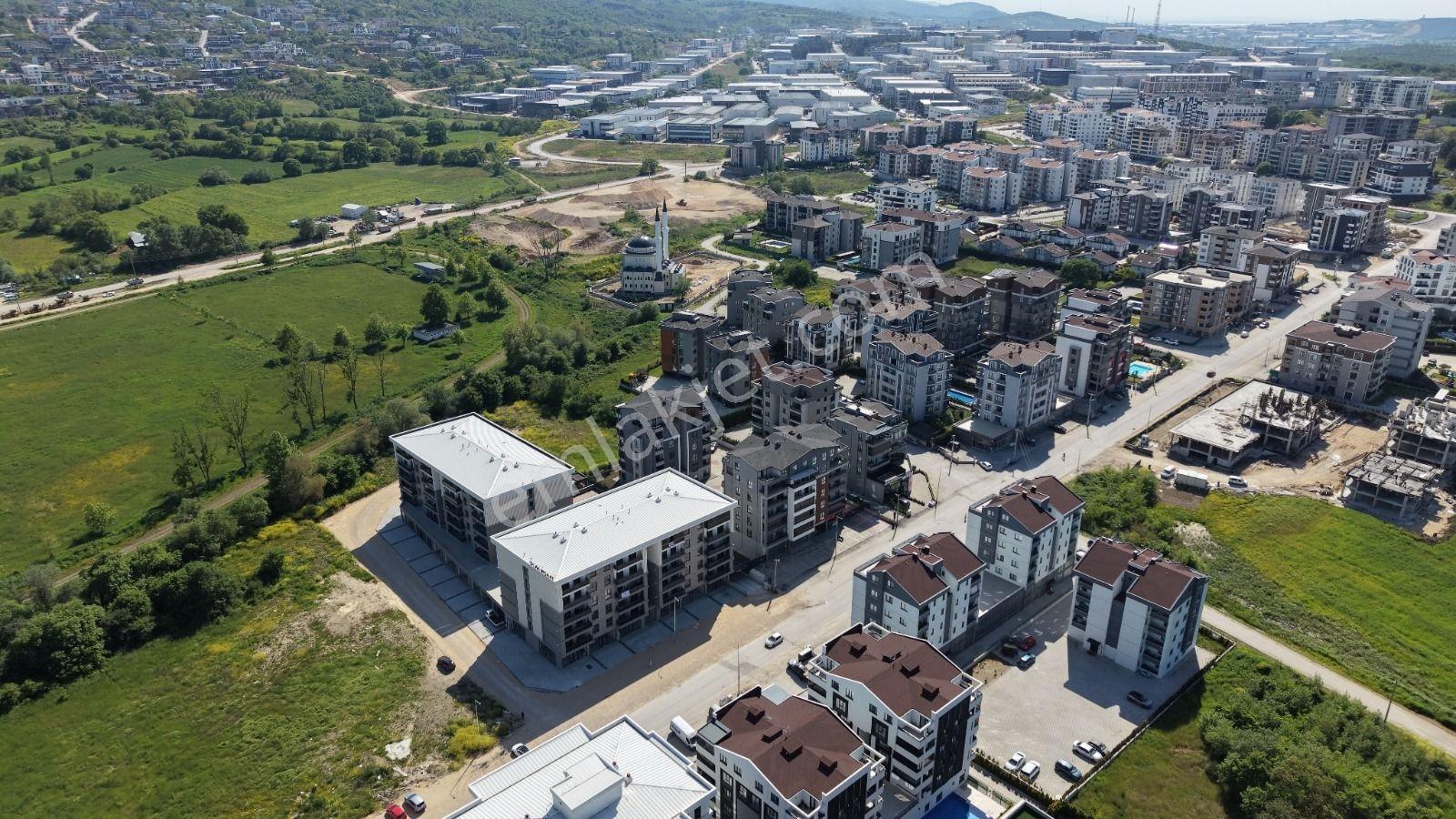 Kayapada Bulvar Üzerinde Satılık Dükkanlar - Görsel 8