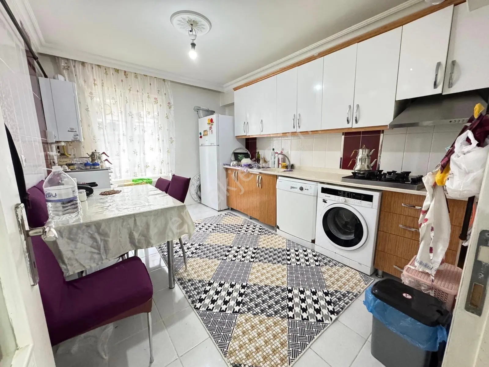 Beşikkaya Mahallesinde 2+1 Masrafsız Daire