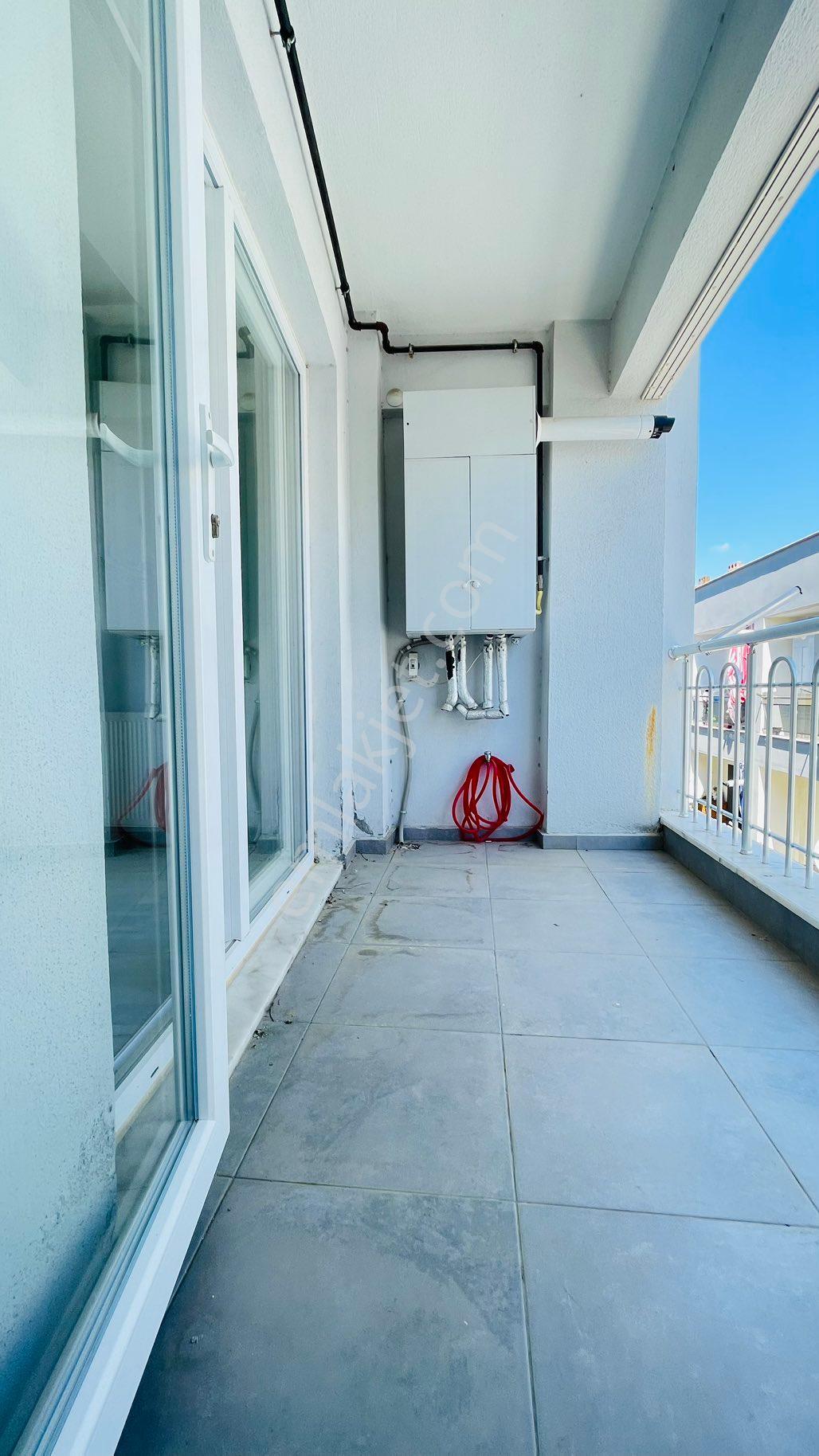 Saruhanlı Cumhuriyetmh Kiralık 2+1 80m2 3 Kat Daire - Görsel 4