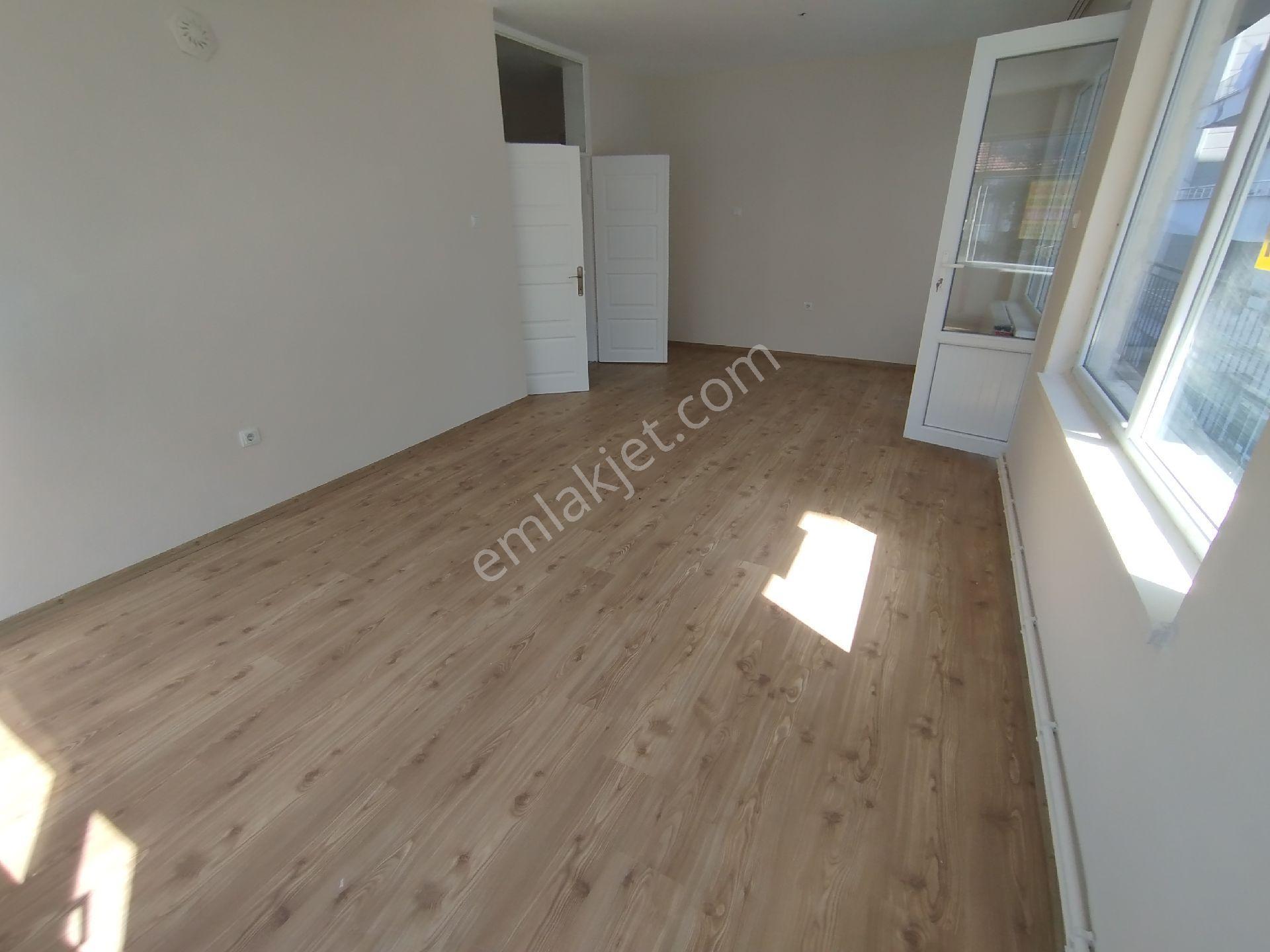 Yeski Emlâk İnşaattan Kiralık Daire Merkezi Konumda Bahçelievler Mahallesi - Görsel 7