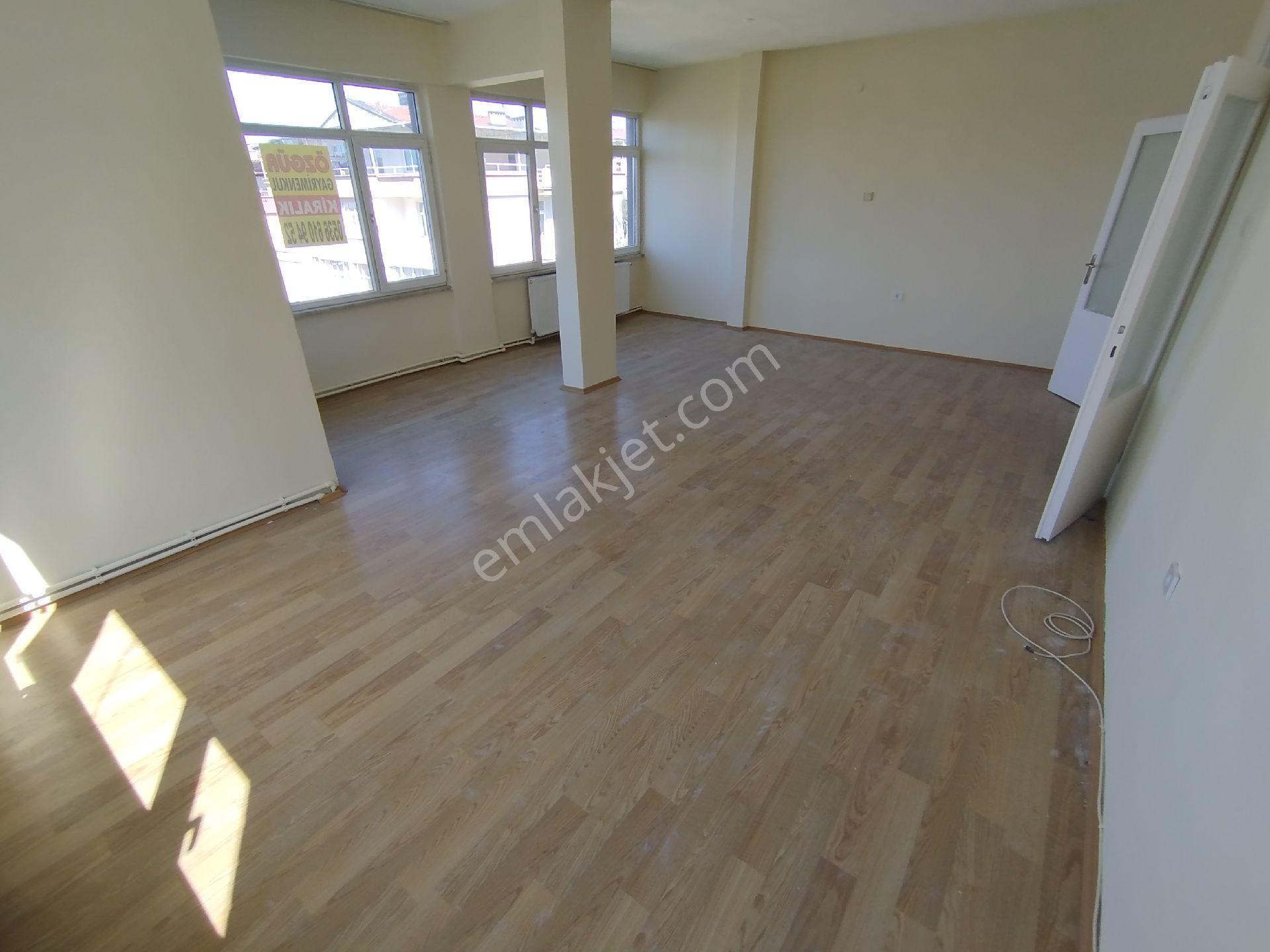 Yeski Emlâk İnşaattan Kiralık Daire Merkezi Konumda Bahçelievler Mahallesi - Görsel 3