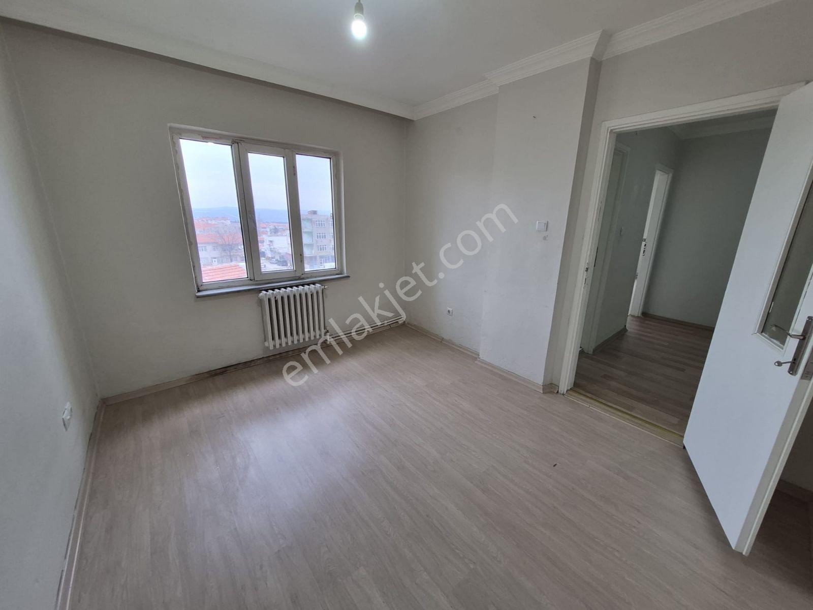 Keşan'ın Merkezinde Geniş Kullanışlı 2+1 Kiralık Daire - Görsel 22