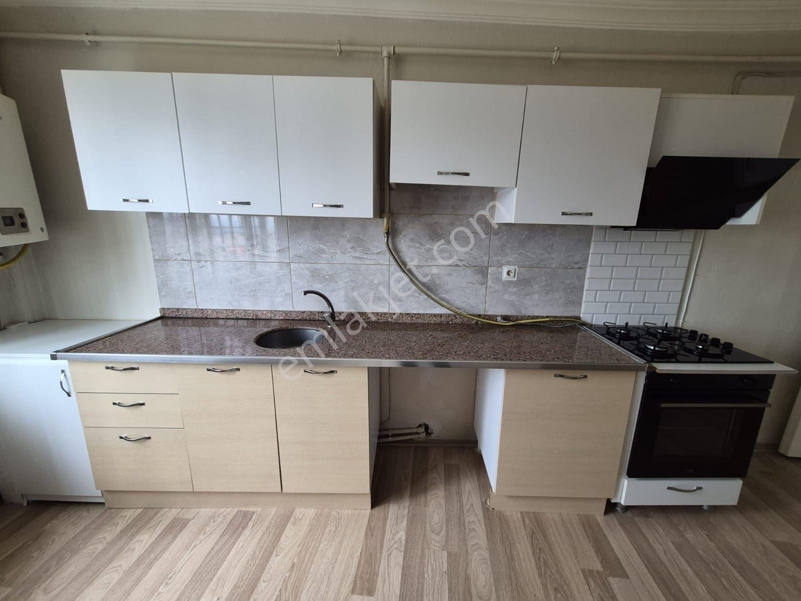 Keşan'ın Merkezinde Geniş Kullanışlı 2+1 Kiralık Daire - Görsel 3