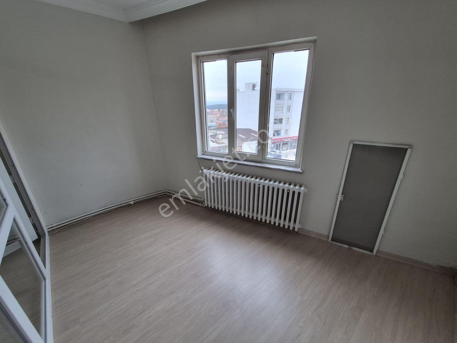 Keşan'ın Merkezinde Geniş Kullanışlı 2+1 Kiralık Daire - Görsel 18