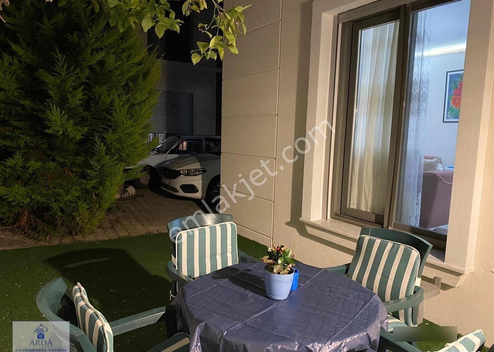 Çeşme'de Satılık Çarşı Marina Yakını Butik Sitede Otoparklı 1+1 Bahçeli Daire - Görsel 14