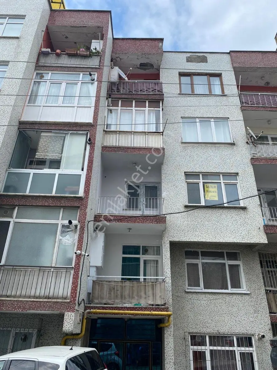Meydanda Satılık Daire