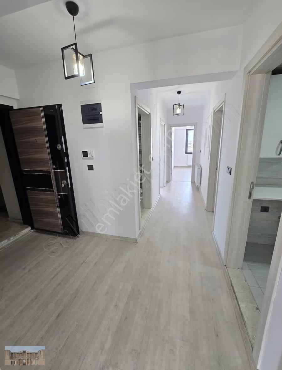 Satılık Eskicamide 3+1 130m2 Kombili Ekstralı Geniş Fırsat Daire - Görsel 13