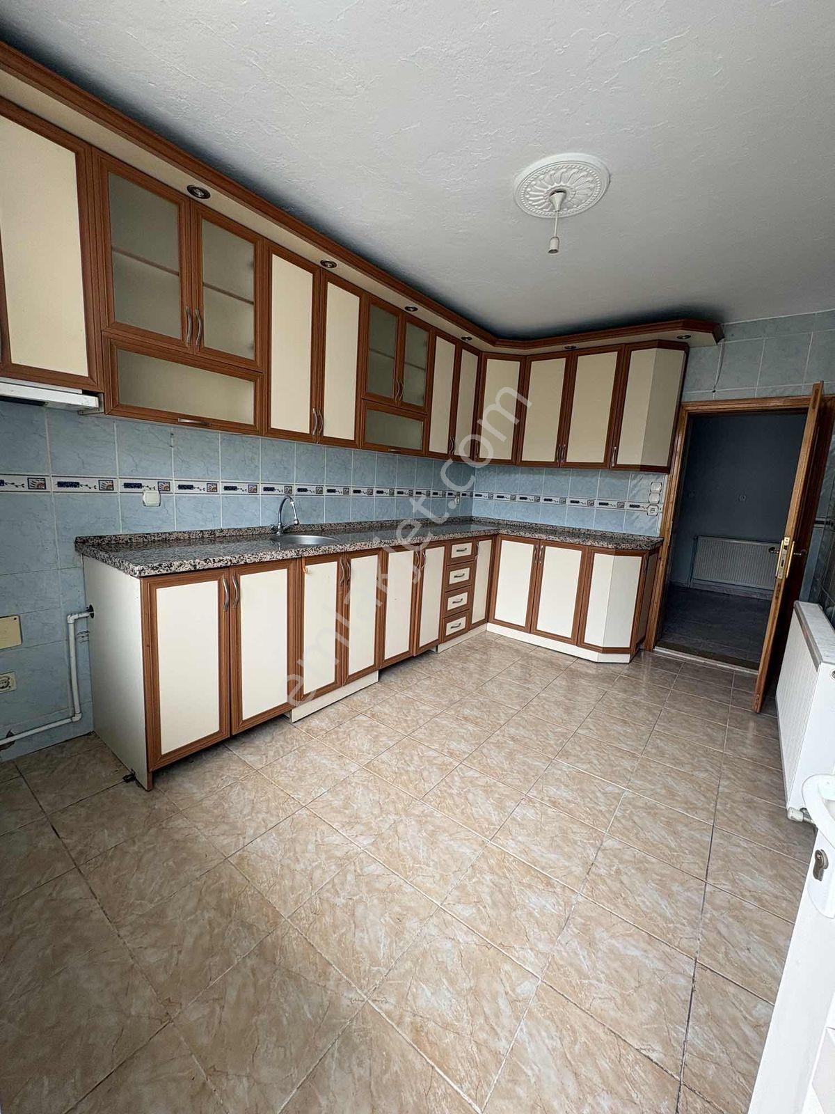 Nova'dan Yılmazlar Mahallesinde Merkezi Konumda 3+1 Kiralıkdaire - Görsel 15