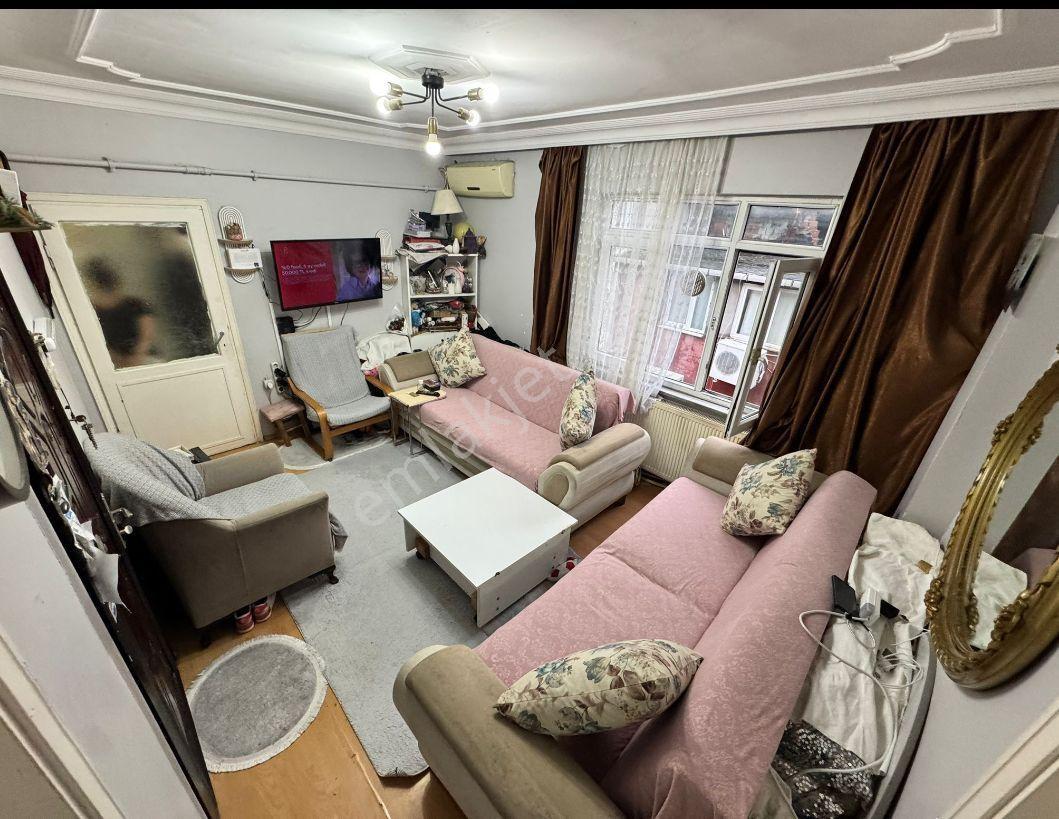 Bayrampaşada 3+1 Acil Satılık Daire