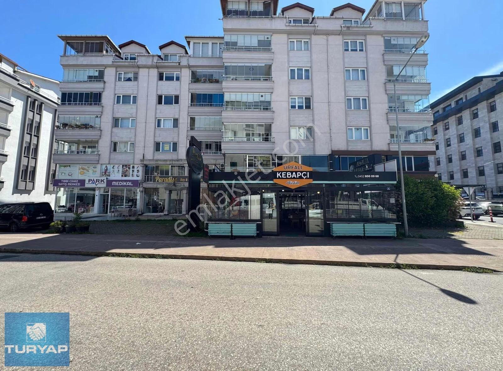 Ordu Akyazının En Prestijli Noktasında 215 M² Satılık İşyeri