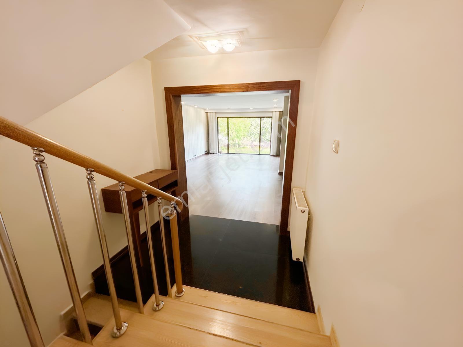 Akkent'te Podyum Park'a Yakın Kiralık Villa - Görsel 13
