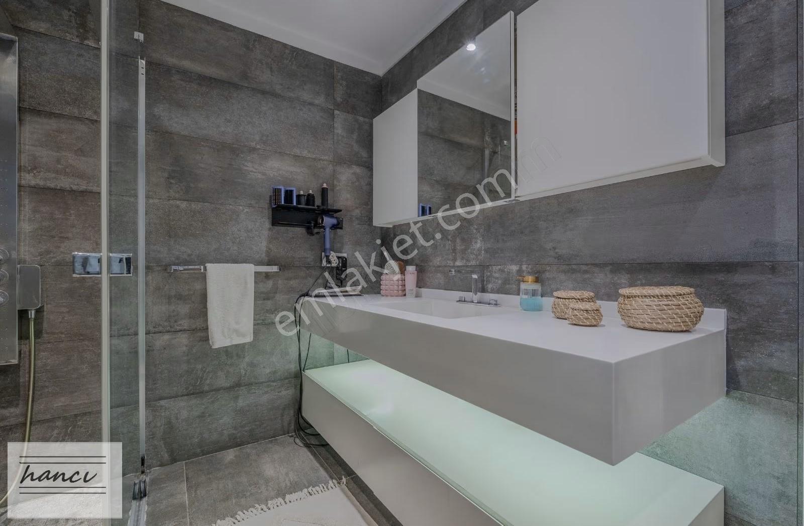 Hancı Gayrimenkul'den Özlüce 'de Güzel Konumda Kiralık Villa - Görsel 2