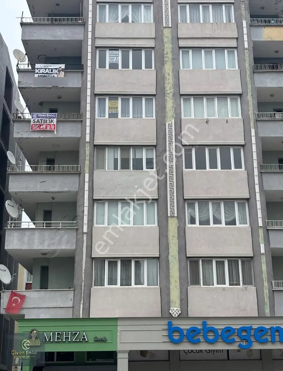 Civandan Atakum Güzelyalıda Anayol Sahil Arası Arakat Satılık4+1