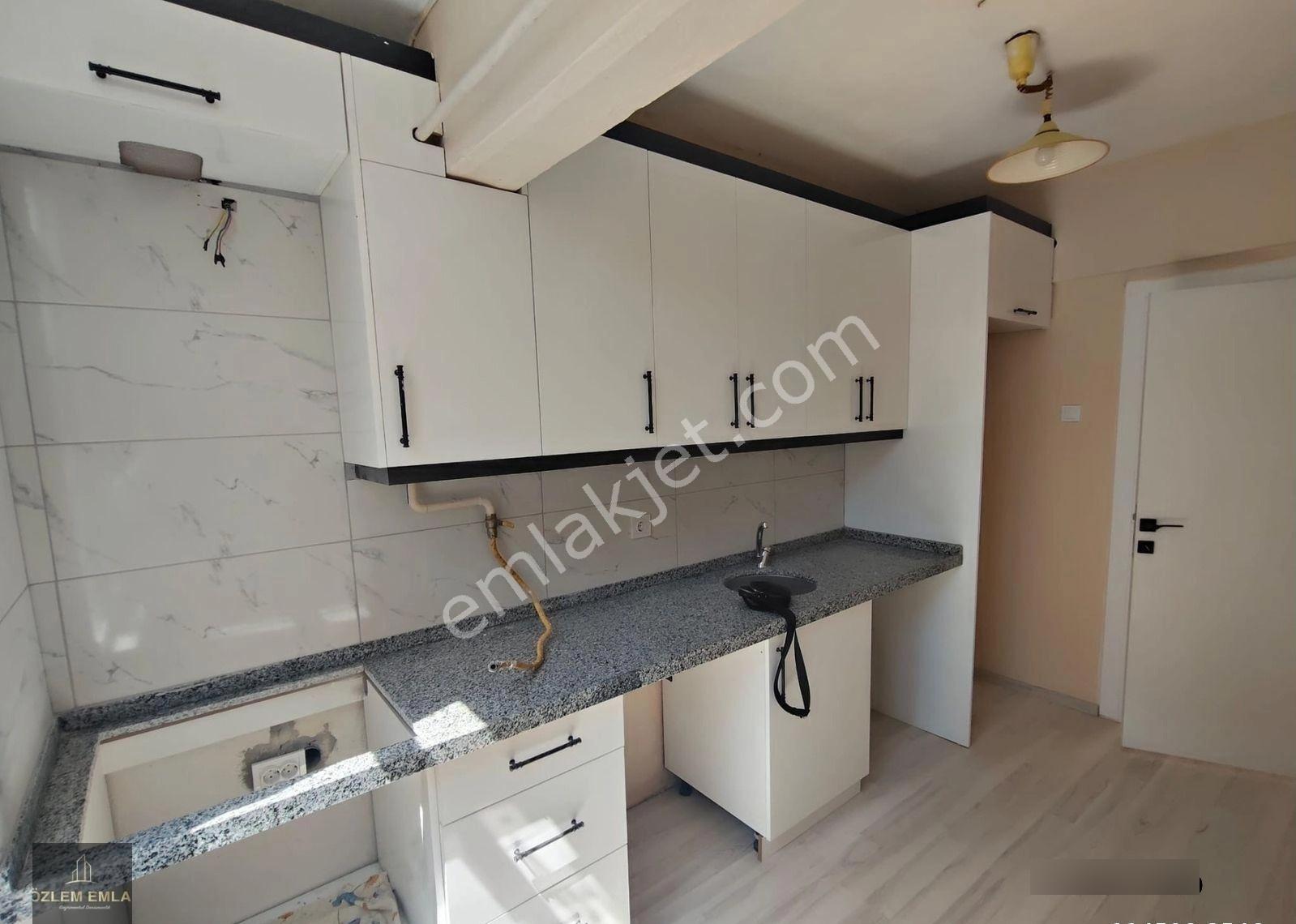 Özlem Den Günaydın Mahallesinde Full Tadilatlı 2+1 Kiralık Arakat Daire - Görsel 15