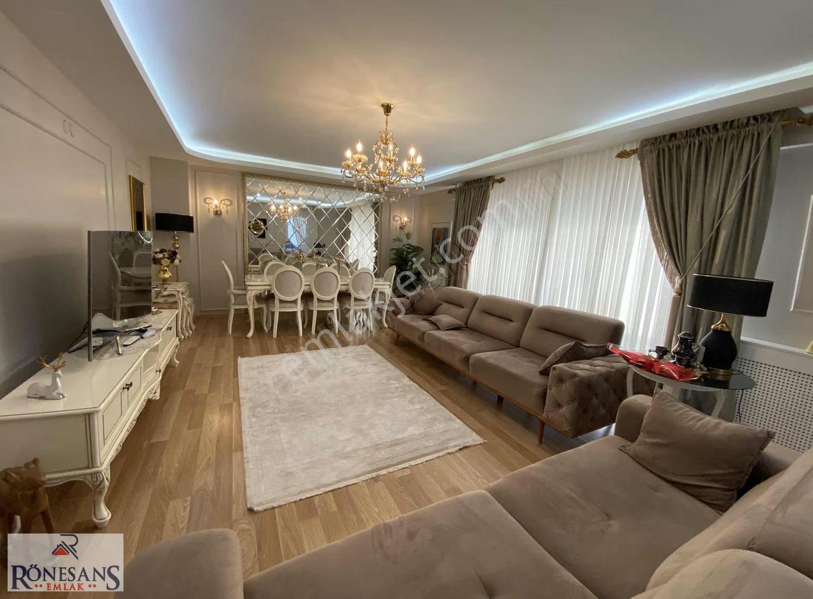Rönesans Emlak'tan Satılık Lüks 3+1 Daire