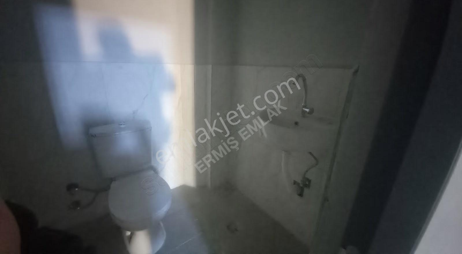Nuri Giyik Sanayi Sitesinde 240 M2 Dükkan - Görsel 4