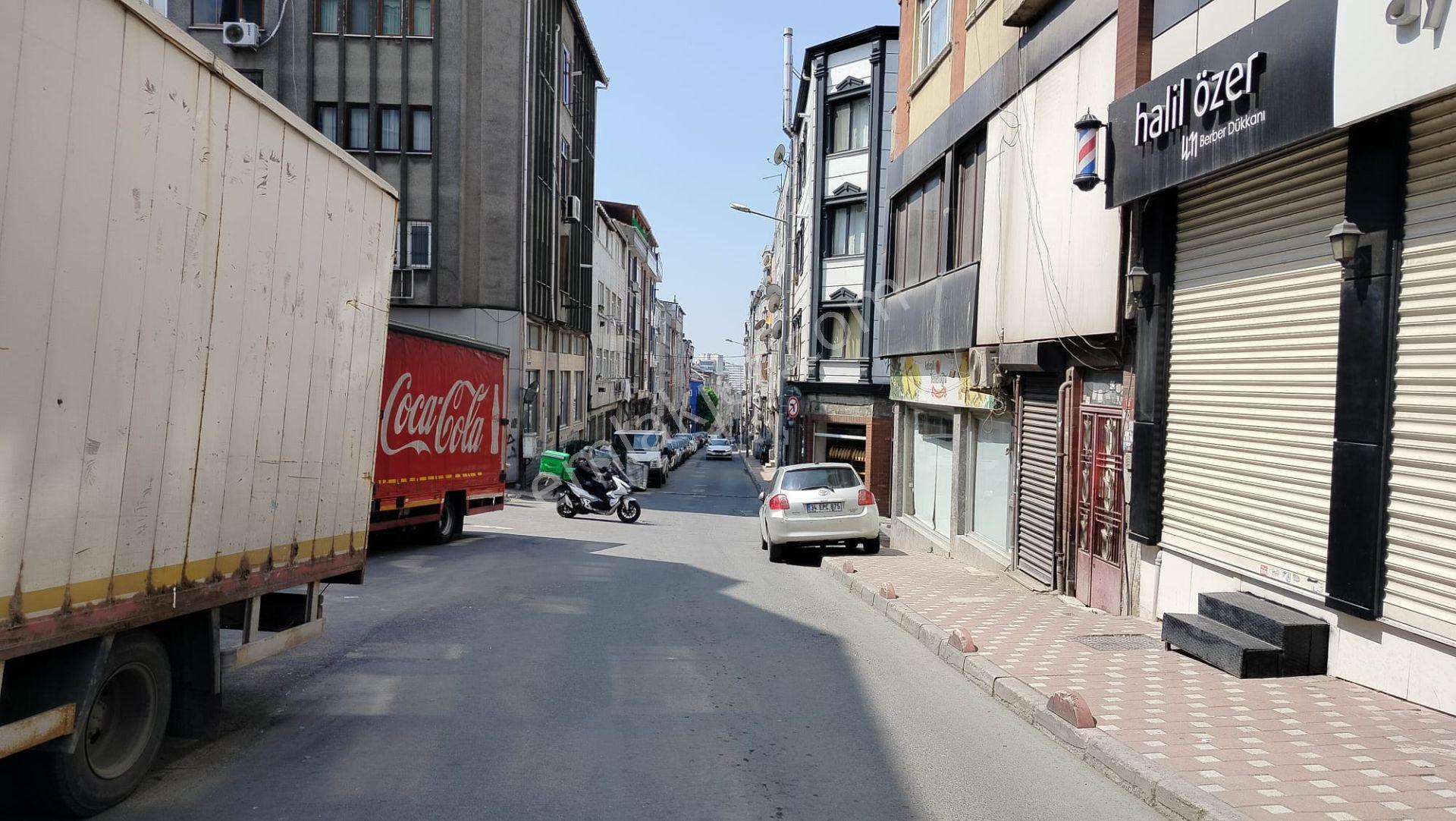 Mollateam Bayrampaşa Kartaltepe Mahallesi' Nde Satılık 300 M² Dükkan - Görsel 2