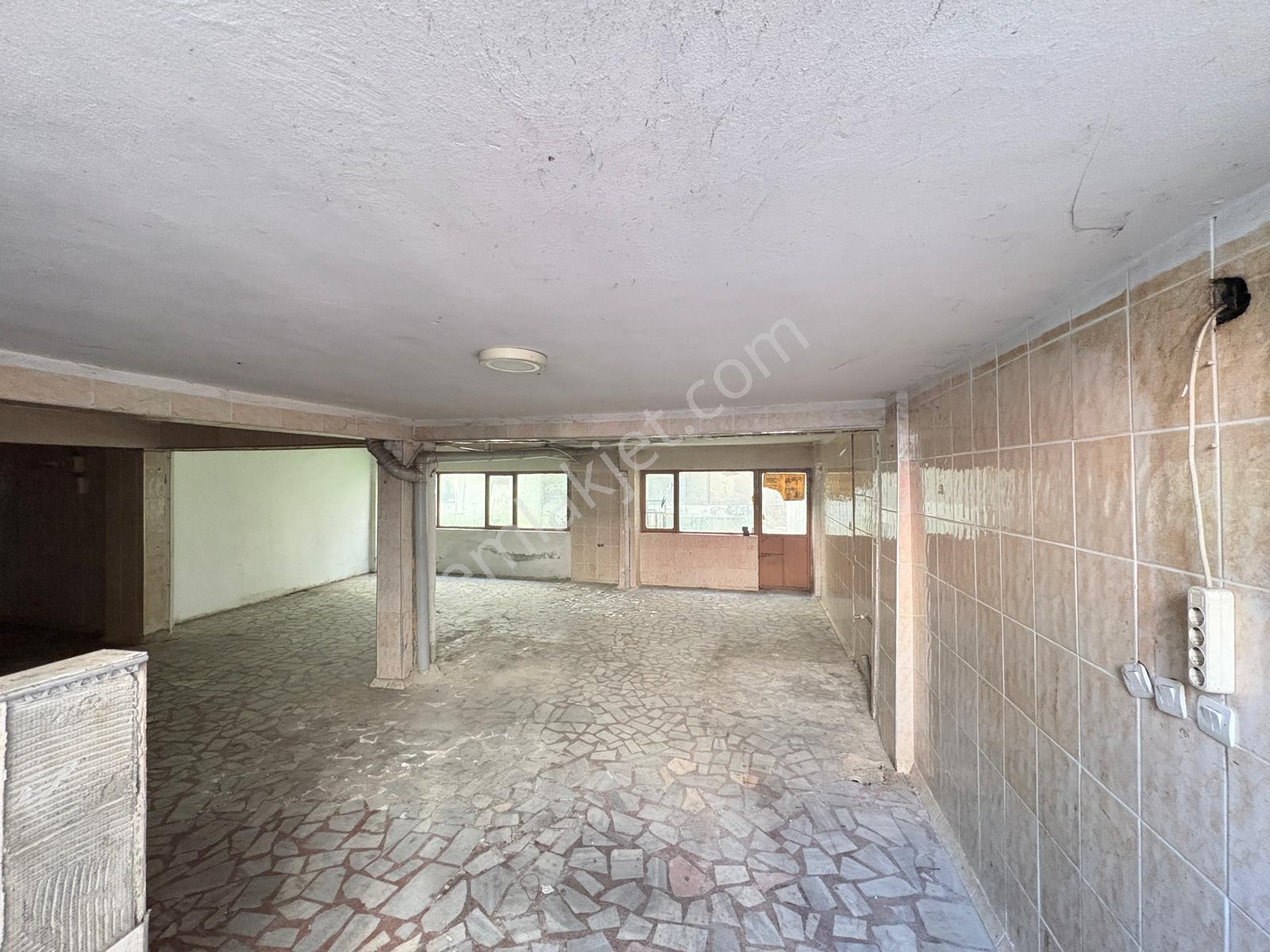Mollateam Bayrampaşa Kartaltepe Mahallesi' Nde Satılık 300 M² Dükkan - Görsel 5