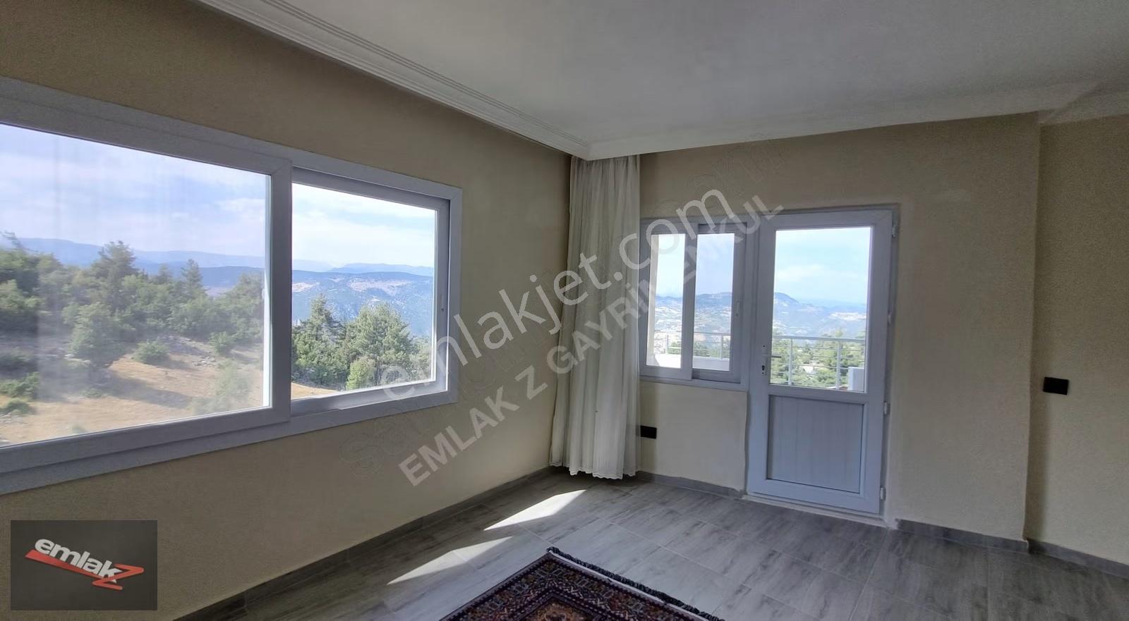 Ayvagediği'nde Merkezi Konumda, Manzaralı Tripleks Satılık Villa - Görsel 15