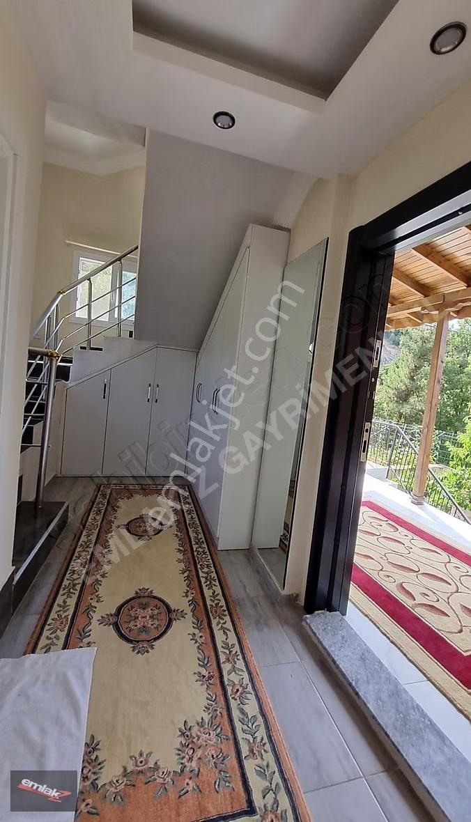 Ayvagediği'nde Merkezi Konumda, Manzaralı Tripleks Satılık Villa - Görsel 13