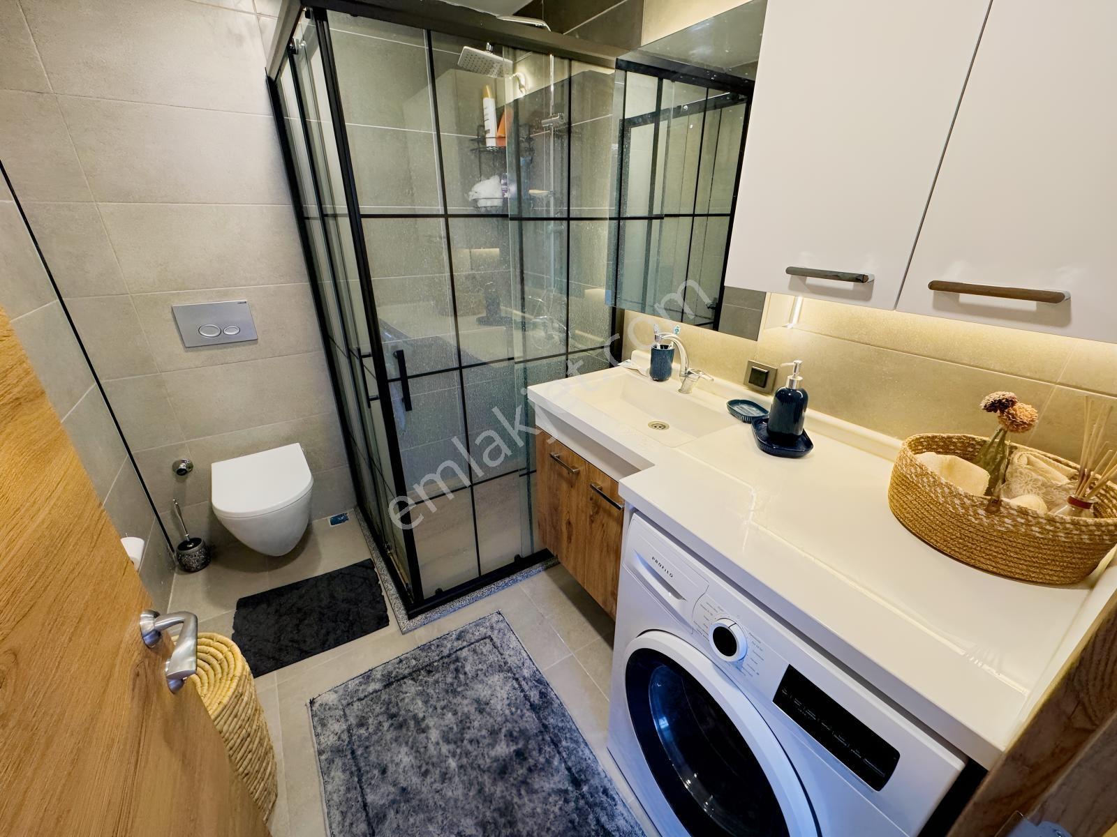 Havuzlu, Güvenlikli, Otoparklı Site Geniş Bahçeli Yeni 2+1 Villa - Görsel 26