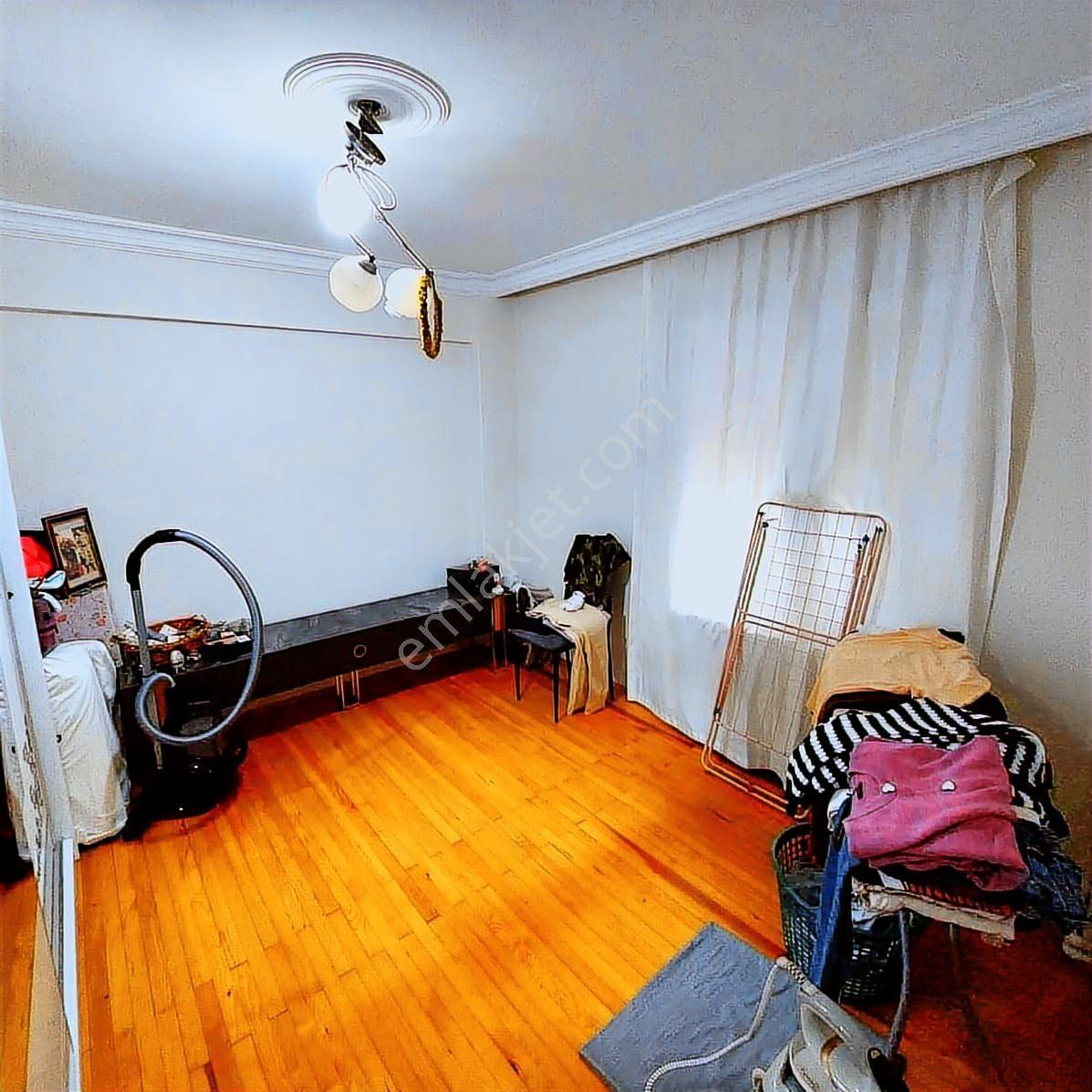 Kuşadası Merkezde Sahile Yürüme Mesafesinde Masrafsız Daire - Görsel 13