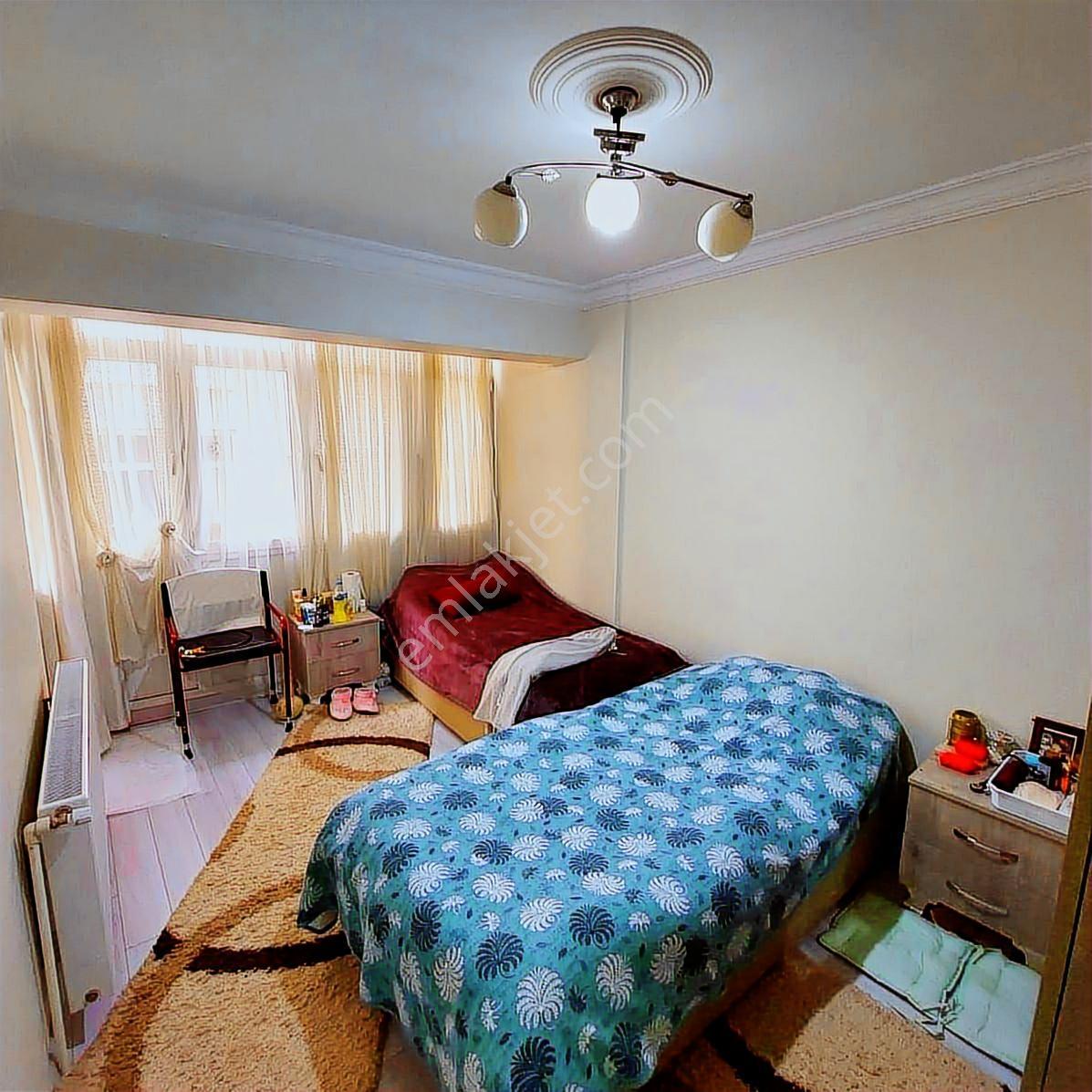 Kuşadası Merkezde Sahile Yürüme Mesafesinde Masrafsız Daire - Görsel 24