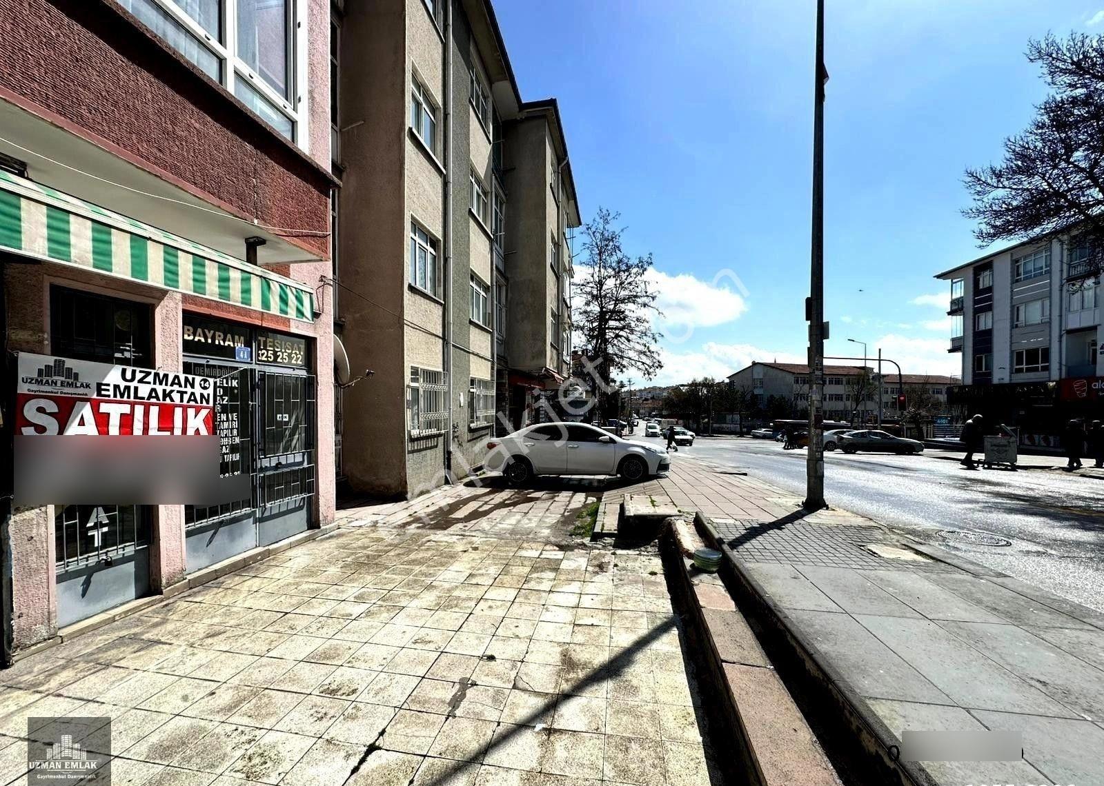 Refik Saydam Cadde Üzeri Araç Ve Yaya Trafiği Yoğun Tabela Değeri Yüksek Wc+mutfak'lı 30 M2 Dükkan - Görsel 2