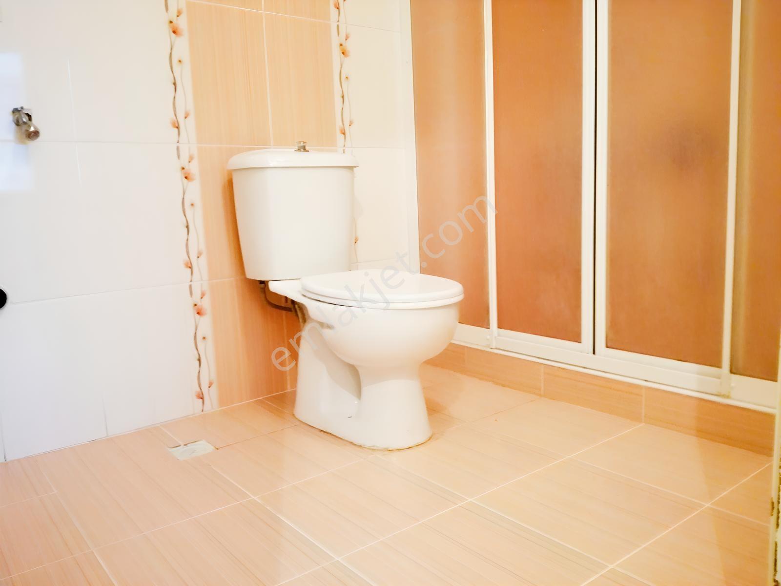 Maltepe Zümrütevlerde Palmiye Sitesi İçerisinde 3+1 Temiz 3. Kat - Görsel 10